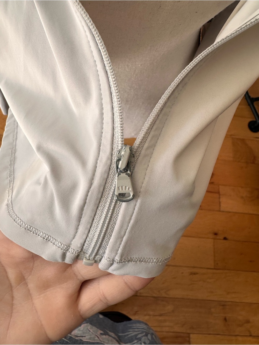 Beneunder AirLoop Lightweight Sun Protection Jacket - Picture 6 of 13